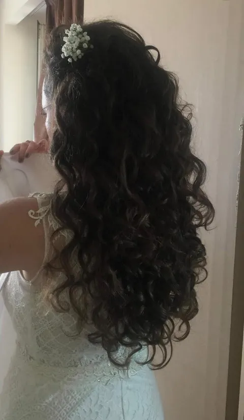 תסרוקת כלה תלתלים ארוכים ופזורים - שרון פור